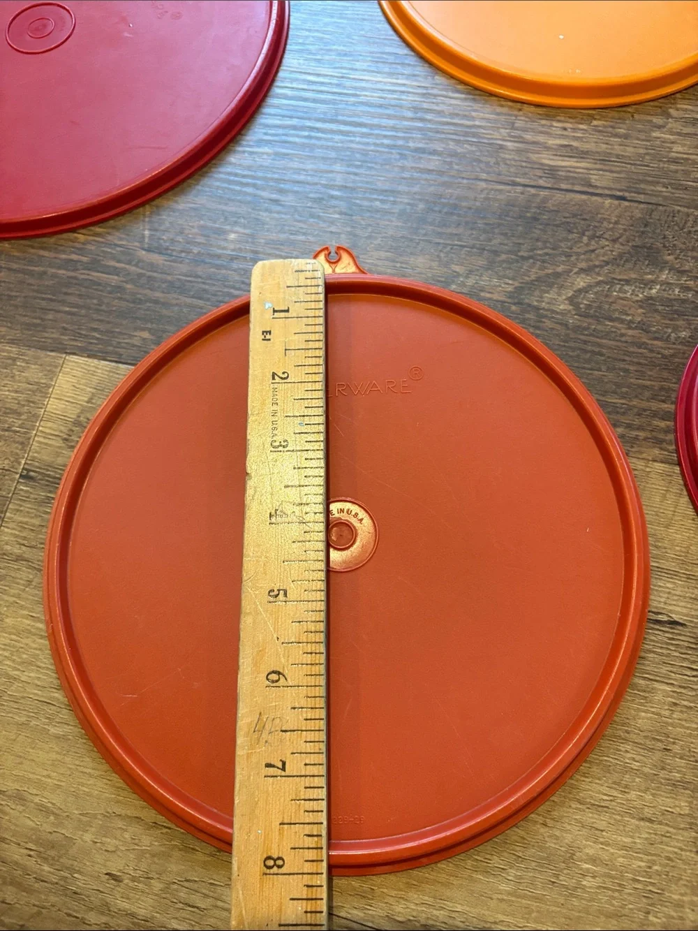 4 Tupperware Lids